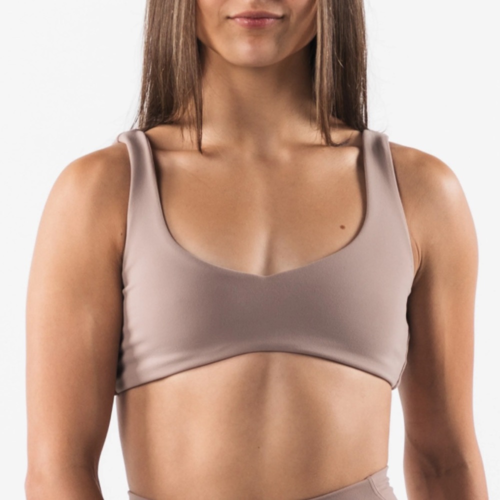 Alphalete Aura Sculpt Sports Bra